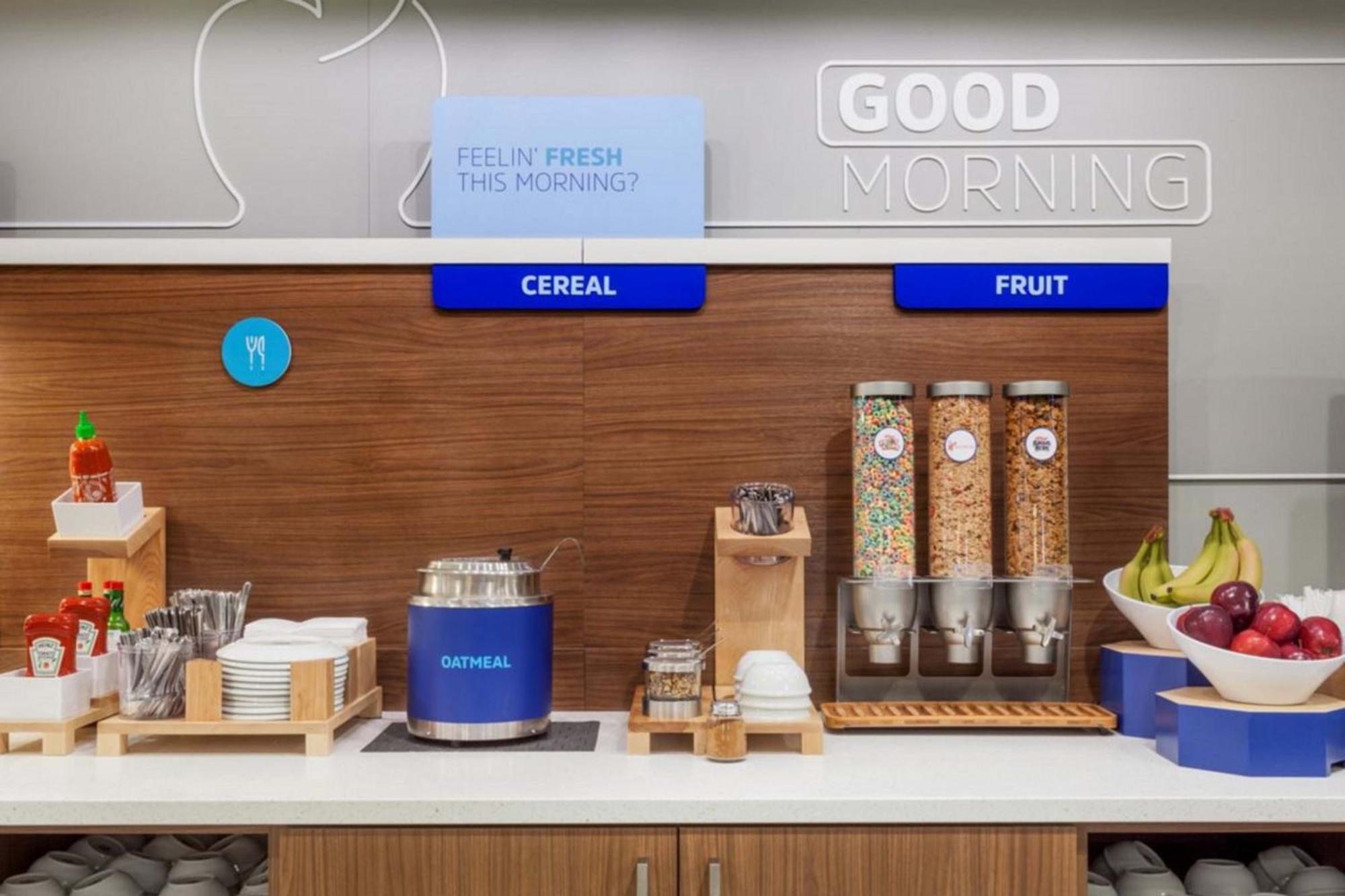 Holiday Inn Express & Suites Terrace By Ihg Exteriér fotografie