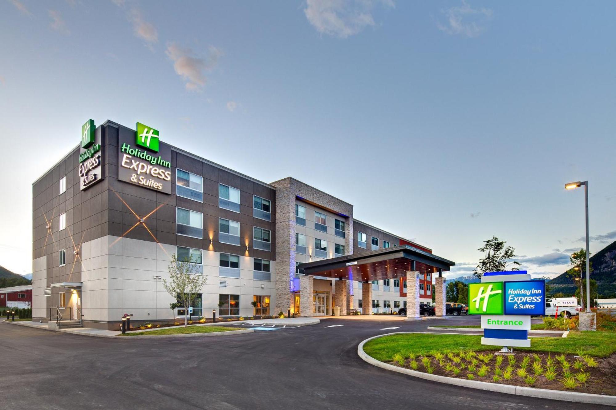 Holiday Inn Express & Suites Terrace By Ihg Exteriér fotografie